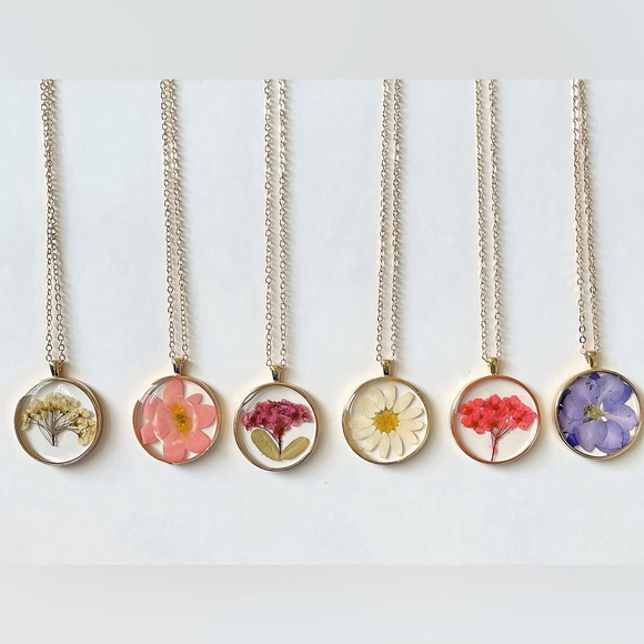 Red Maple Pressed Flower Necklace - Picture 3 of 5